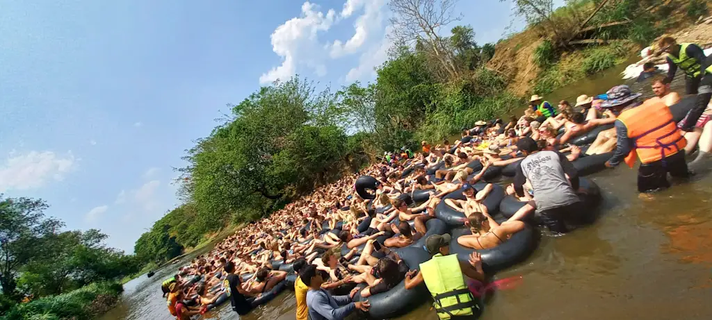 Tipsy tubing adventure in Pai with Happy House guests